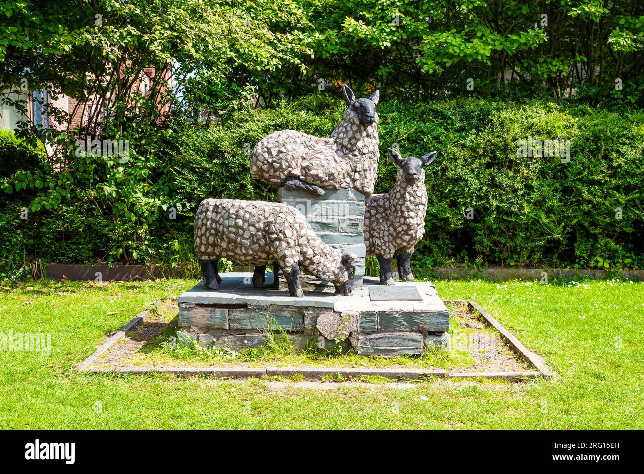 Scultura di maquette "pecora" di Edward Ted Roocroft, Castlefield Urban Heritage Park, Manchester, Inghilterra Foto Stock