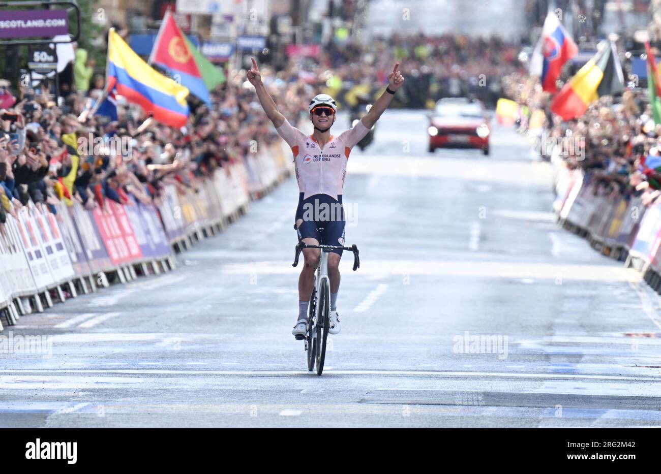 Mathieu Van Der Poel, olandese mvdp, vince il campionato del mondo maschile su strada a Glasgow Foto Stock