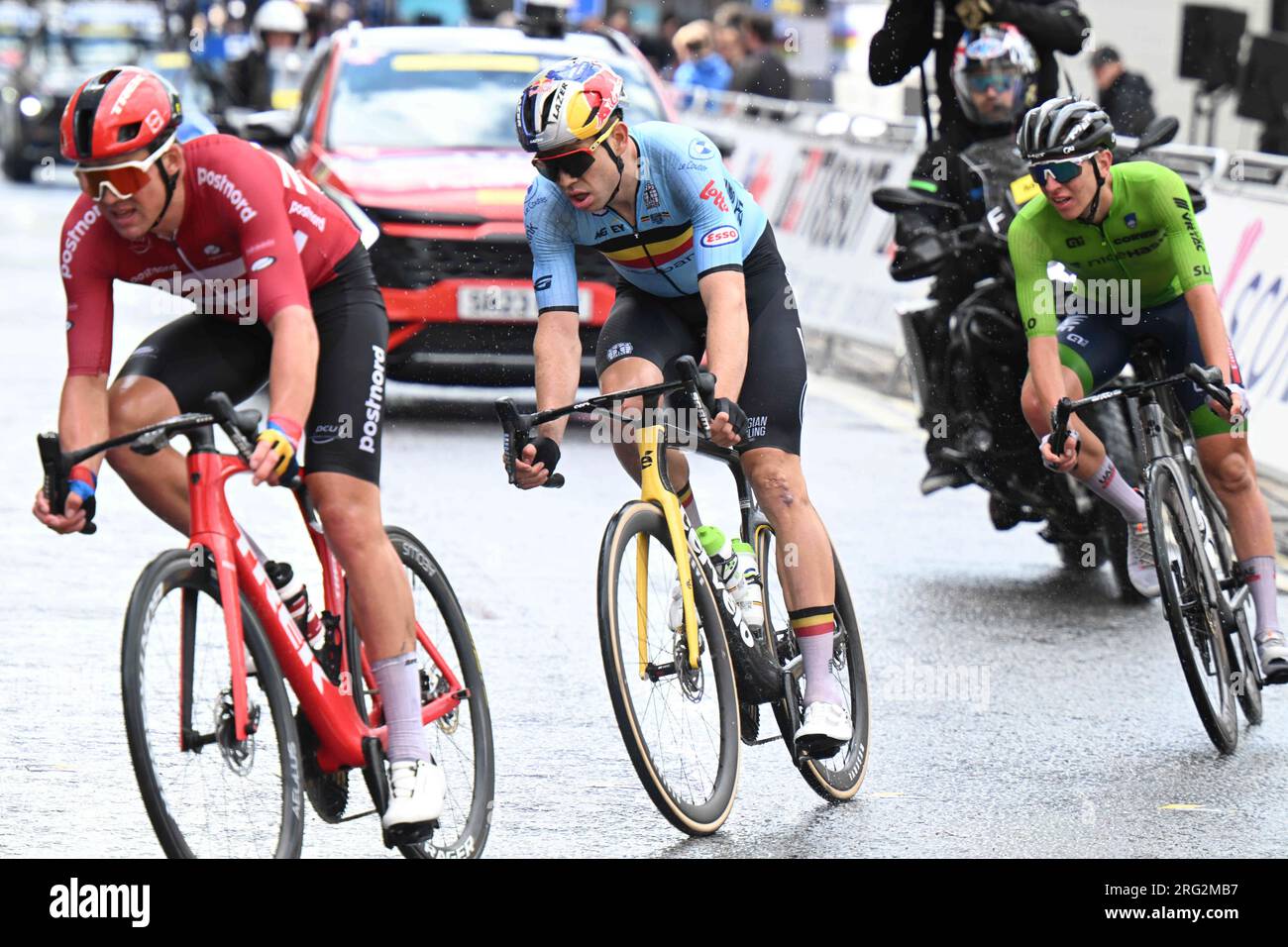 La battaglia per pedersen d'argento e bronzo (danimarca) van aert (belgio) e pogacar (slovenia) Foto Stock