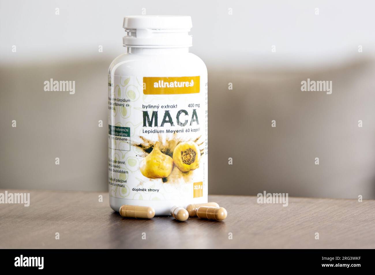 OSTRAVA, REPUBBLICA CECA - 21 GIUGNO 2023: AllNature Maca integratore alimentare (lepidium meyenii) per una migliore fertilità Foto Stock