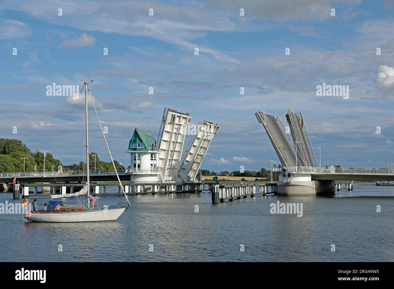Ponte aperto di controposizione, Kappeln, Schlei, Schleswig-Holstein, Germania Foto Stock