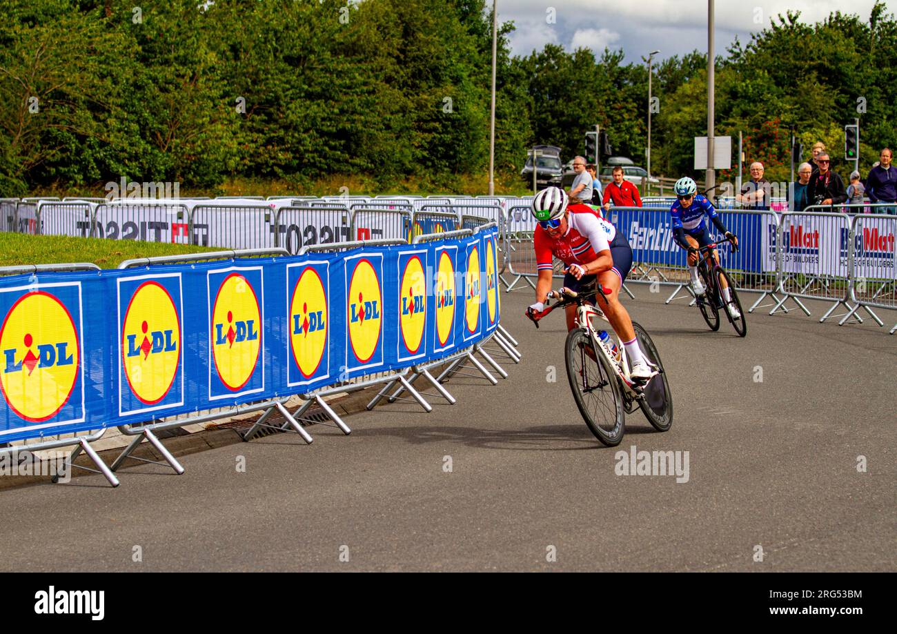 Dundee, Tayside, Scozia, Regno Unito. 7 agosto 2023. Campionati del mondo di ciclismo UCI: I Campionati del mondo di ciclismo UCI si terranno nella città della scoperta, con un percorso di 22,8 km e 89 m di arrampicata. La Gran Fondo Road Race ha inizio sulla West Grange Road a est di Dundee. I ciclisti pedaleranno quindi in direzione nord-est su Arbroath Road, che fa parte della A92, verso Arbroath prima di svoltare a nord-est a Salmon's Muir, due miglia a nord di Carnoustie, e tornare lungo la A92 fino al traguardo di Dundee. Crediti: Dundee Photographics/Alamy Live News Foto Stock