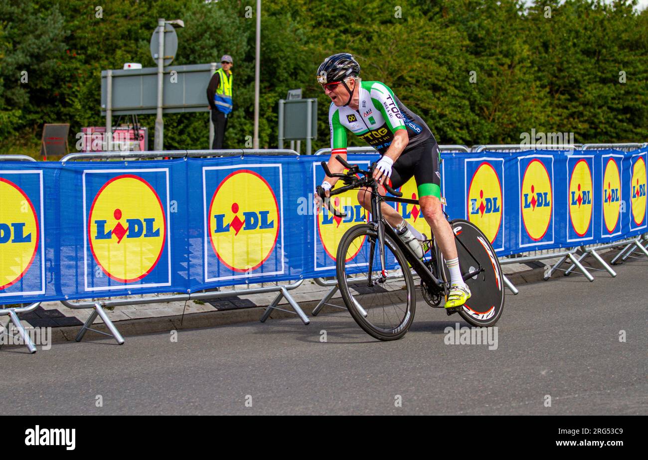 Dundee, Tayside, Scozia, Regno Unito. 7 agosto 2023. Campionati del mondo di ciclismo UCI: I Campionati del mondo di ciclismo UCI si terranno nella città della scoperta, con un percorso di 22,8 km e 89 m di arrampicata. La Gran Fondo Road Race ha inizio sulla West Grange Road a est di Dundee. I ciclisti pedaleranno quindi in direzione nord-est su Arbroath Road, che fa parte della A92, verso Arbroath prima di svoltare a nord-est a Salmon's Muir, due miglia a nord di Carnoustie, e tornare lungo la A92 fino al traguardo di Dundee. Crediti: Dundee Photographics/Alamy Live News Foto Stock