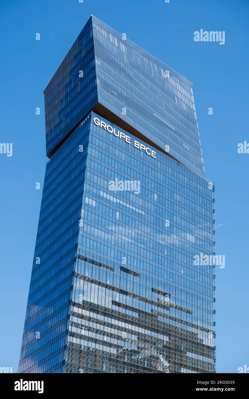 Vista esterna delle torri che ospitano la sede del gruppo bancario francese BPCE Foto Stock