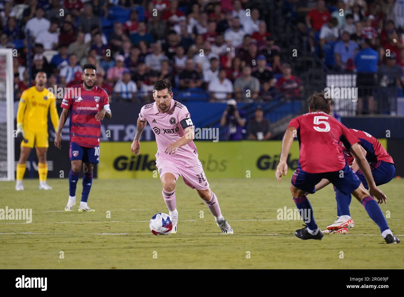 Frisco, USA. 6 agosto 2023. Frisco, Texas, Stati Uniti: Il capitano di Miami Lionel messi in azione durante la partita di Leagues Cup tra FC Dallas e Inter Miami giocata al Toyota Stadium domenica 6 agosto 2023. (Foto di Javier Vicencio/Eyepix Group/Sipa USA) credito: SIPA USA/Alamy Live News Foto Stock