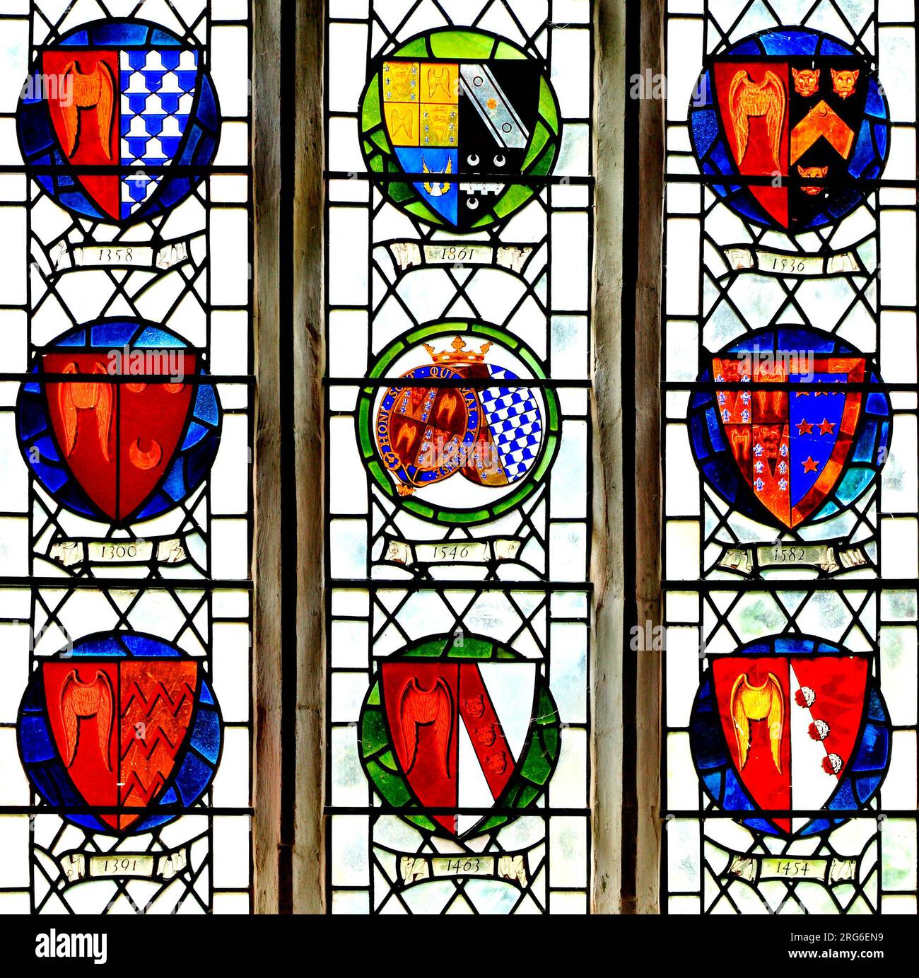 Stanhoe, Norfolk, Various Arms of the Seymour Family Through History, vetrata colorata, araldica, scudo araldico, dispositivo Foto Stock