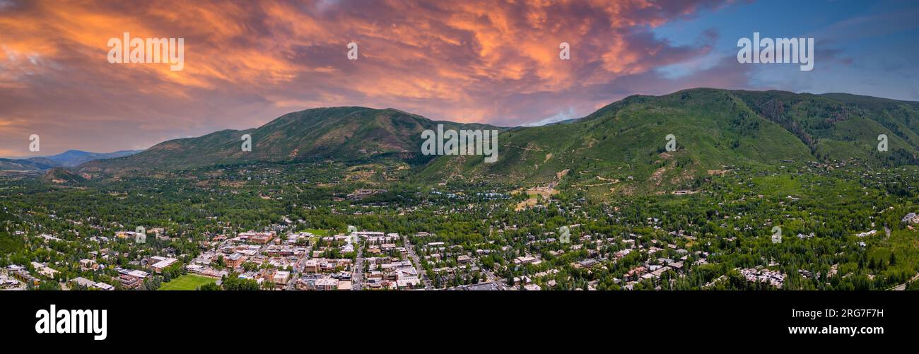 Stampe panoramiche di Aspen Colorado estate 2023 Foto Stock