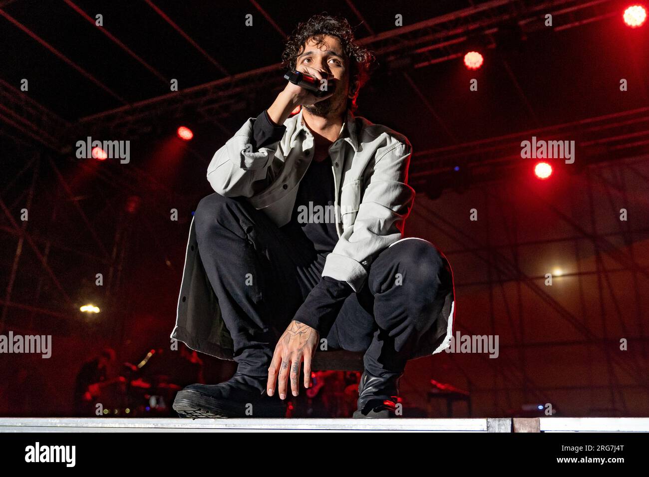 Tananai durante la sua esibizione allo Zoo Music Fest di Pescara, il 7 agosto 2023. (Foto di Marco Zac/NurPhoto) credito: NurPhoto SRL/Alamy Live News Foto Stock