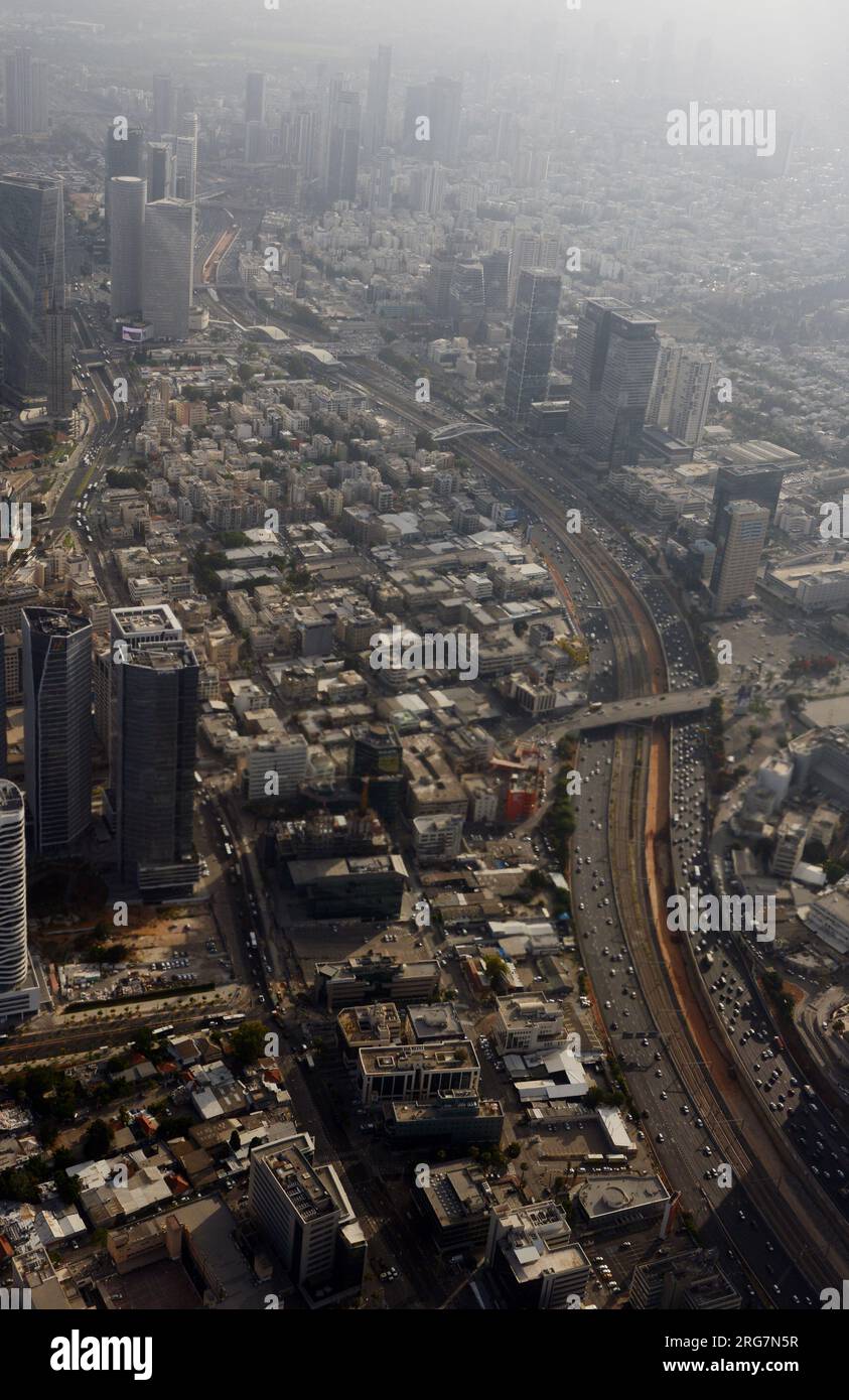 Vista aerea della superstrada Ayalon a Tel Aviv, Israele. Foto Stock