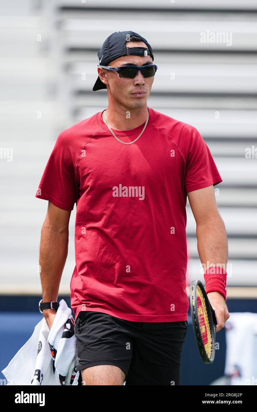 Toronto, Canada, 5 agosto 2023: Justin Boulais del Canada durante il primo turno di qualificazione contro il francese Corentin Moutet al Sobeys Stadium di Toronto, Canada. Moutet ha vinto l'incontro, 6-0, 6-3. Foto Stock