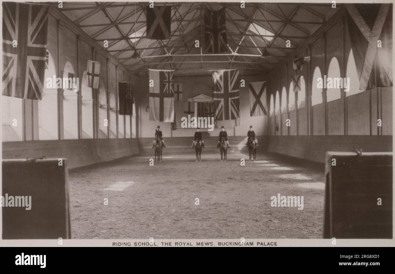 Scuola di equitazione nel Royal Mews Foto Stock