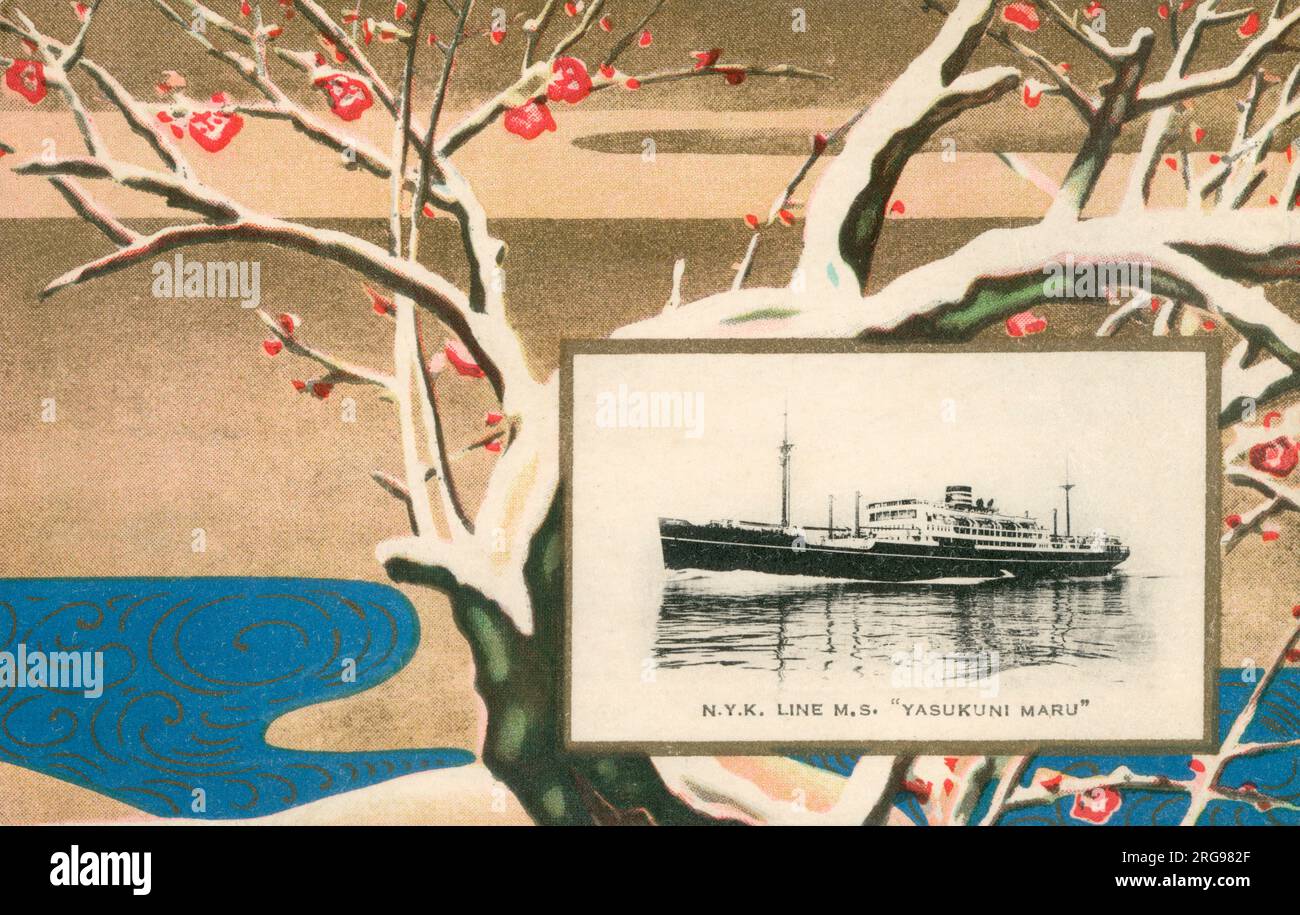 N.Y.K. (Nippon Yusen Kaish line) transatlantico S.S. 'Yasukuni Maru' - situato all'interno di un confine decorativo. La nave è stata varata nel 1930 dalla Mitsubishi Shipbuilding & Engineering Co. A Nagasaki. Il 24 gennaio 1944, Yasukuni Maru fu assegnato ad un convoglio di truppe in partenza da Tateyama, Chiba, per Truk. Il 31 gennaio, a circa 17 miglia a nord-ovest di Truk, il convoglio fu attaccato dal sottomarino statunitense USS Trigger (SS-237) e Yasukuni Maru fu colpito da due siluri. Ha preso rapidamente l'acqua, ed è affondata in cinque minuti. Foto Stock