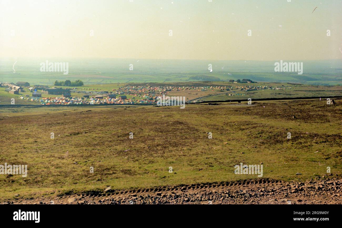 RAF Halton Apprendisti in gara nella squadra di cross-country 1977 Ten Tors marzo. - Il sito del campo a MOD Okehampton Foto Stock