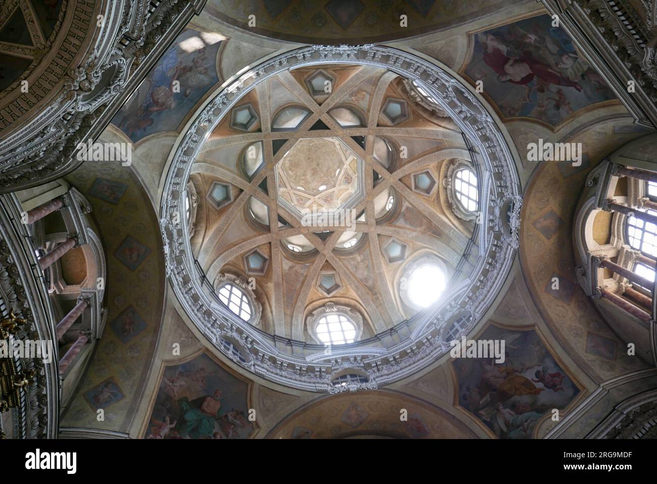 San Lorenzo, nota anche come Chiesa reale di San Lorenzo, chiesa in stile barocco a Torino, Italia Foto Stock