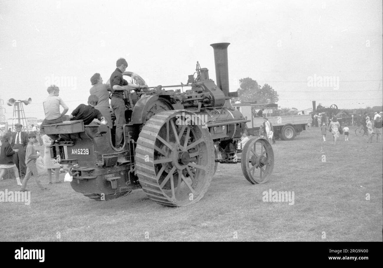 Motore per uso generico Burrell, regn. AH5239 , numero: 2479. Costruito nel 1909 da Charles Burrell & Sons of Thetford, Norfolk, alimentato da un motore a vapore composto da 8 NHP a manovella singola. Foto Stock