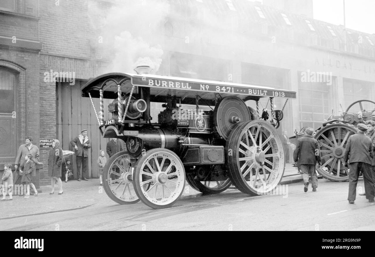Ad un rally di motore di trazione fuori del Museo della Scienza e della tecnologia su Newhall Street, Birmingham:- Locomotiva di Burrell Showmans Road, regn. J 3471, numero 3471, la Rover, costruita nel 1913, alimentata da un motore a vapore composto da 6 NHP. Foto Stock