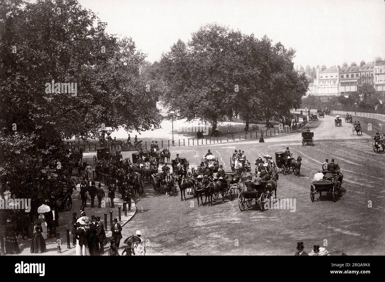 C.1880 Inghilterra - Vista di Londra - carrelli sulla fila di marcio Foto Stock