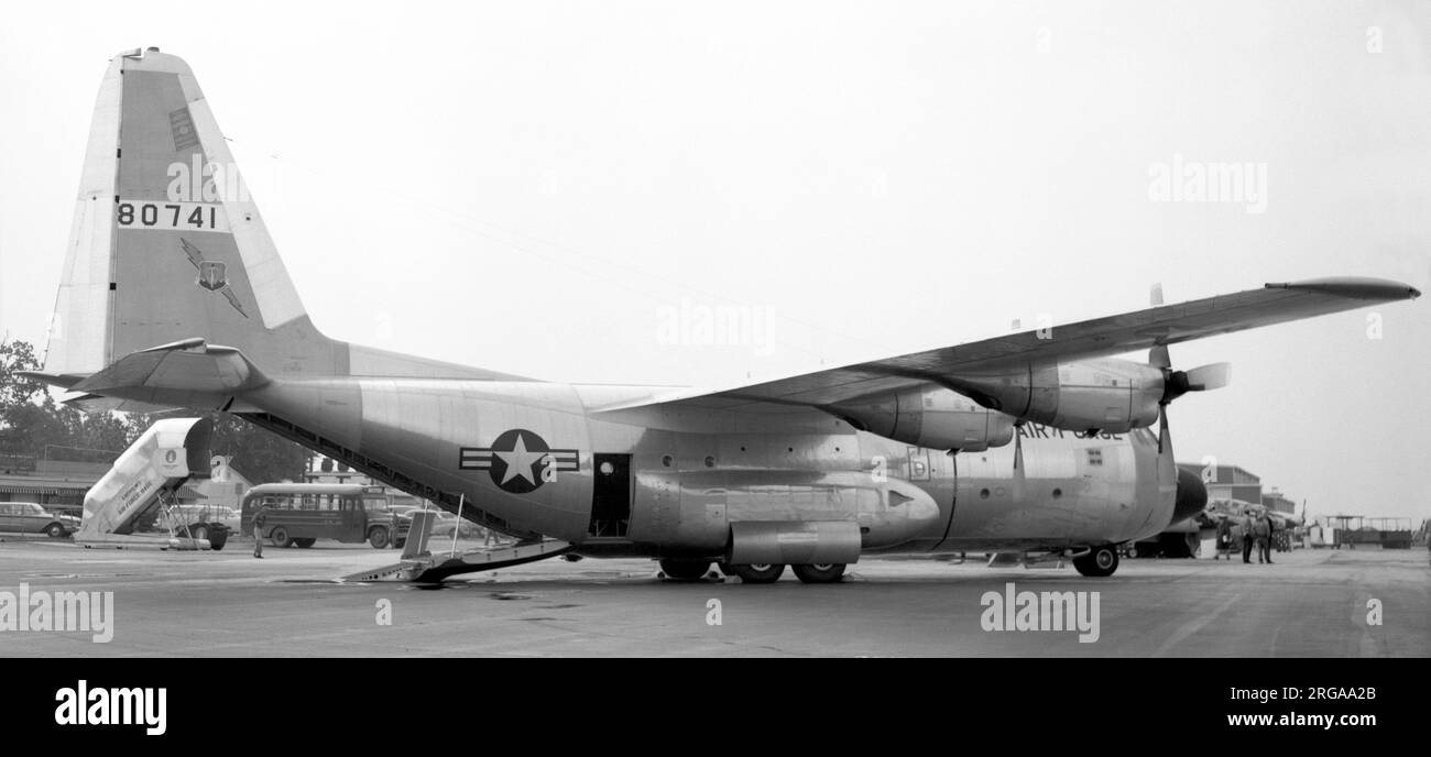 United States Air Force - Lockheed C-130b Hercules 58-0741 (msn 282-3538) di Tactical Airlift Command. Convertito in WC-130b e di nuovo in C-130b, successivamente venduto alla Fuerza Aerea Argentina come TC-58. Foto Stock