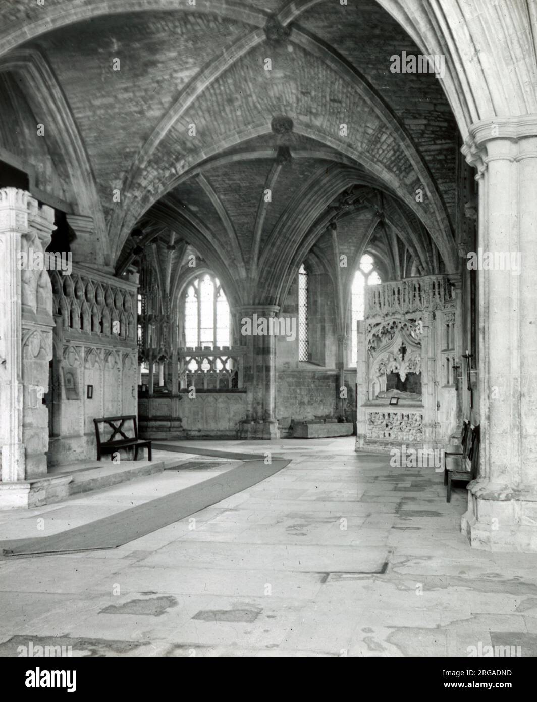 Interno medievale della chiesa inglese, Abbazia di Tewkesbury, Gloucestershire. Foto Stock