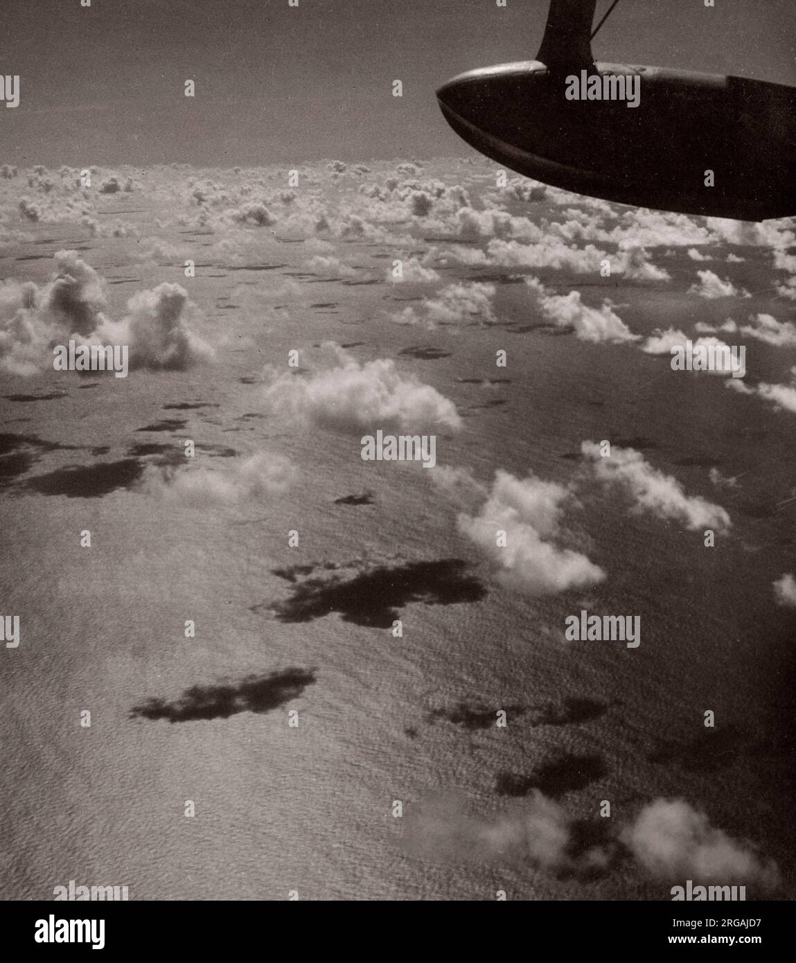 1940s Africa orientale - idrovolante BOAC Golden Hind Seychelles Fotografia di un ufficiale di reclutamento dell'esercito britannico di stanza in Africa orientale e in Medio Oriente durante la seconda guerra mondiale Foto Stock