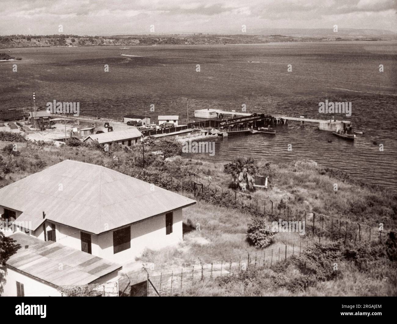 1940s Africa orientale - Vista dei moli di Mombasa Kenya Fotografia di un ufficiale di reclutamento dell'esercito britannico di stanza in Africa orientale e in Medio Oriente durante la seconda guerra mondiale Foto Stock