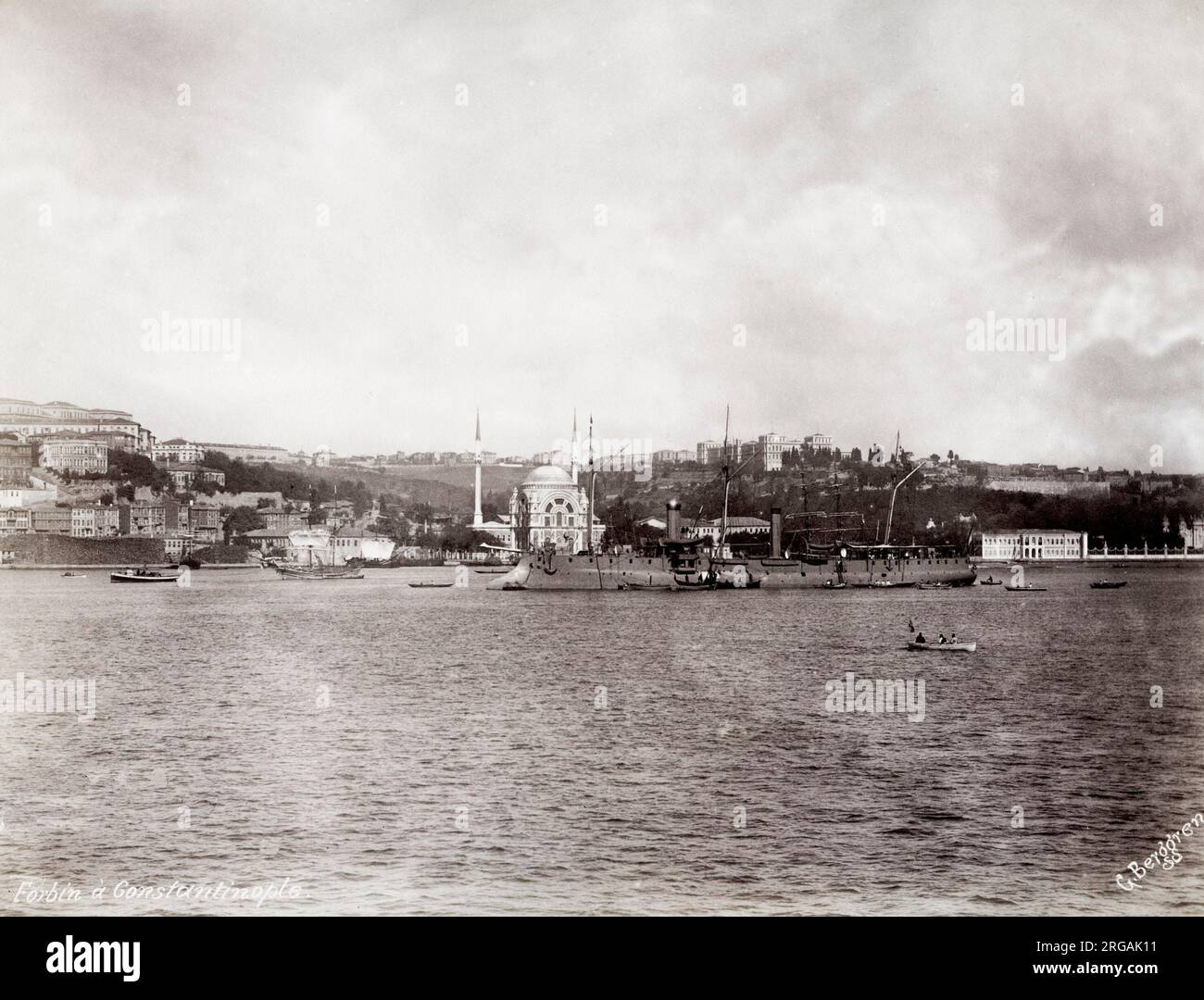 Fotografia d'epoca del XIX secolo - nave rivestita di ferro, Bosforo, Costantinopoli, Istanbul, Turchia. Foto Stock