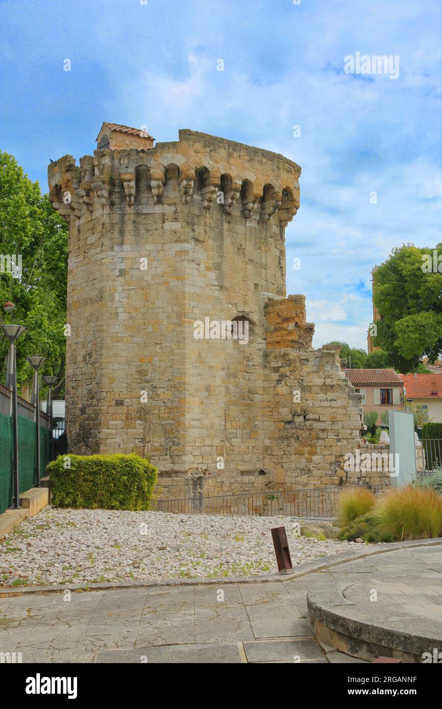 Torre storica fortificata Tourreluque delle fortificazioni della città, Aix-en-Provence, Bouches-du-Rhône, Provenza, Francia Foto Stock