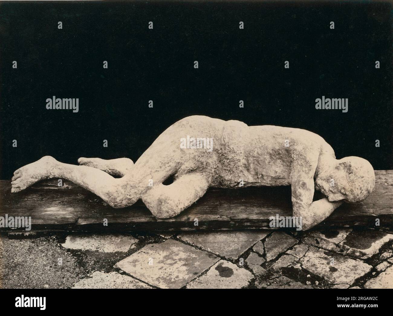 Fotografia d'annata del XIX secolo - getto di vittima dell'eruzione del Vesuvio, Pompei, Italia, immagine del 1880 circa. Foto Stock