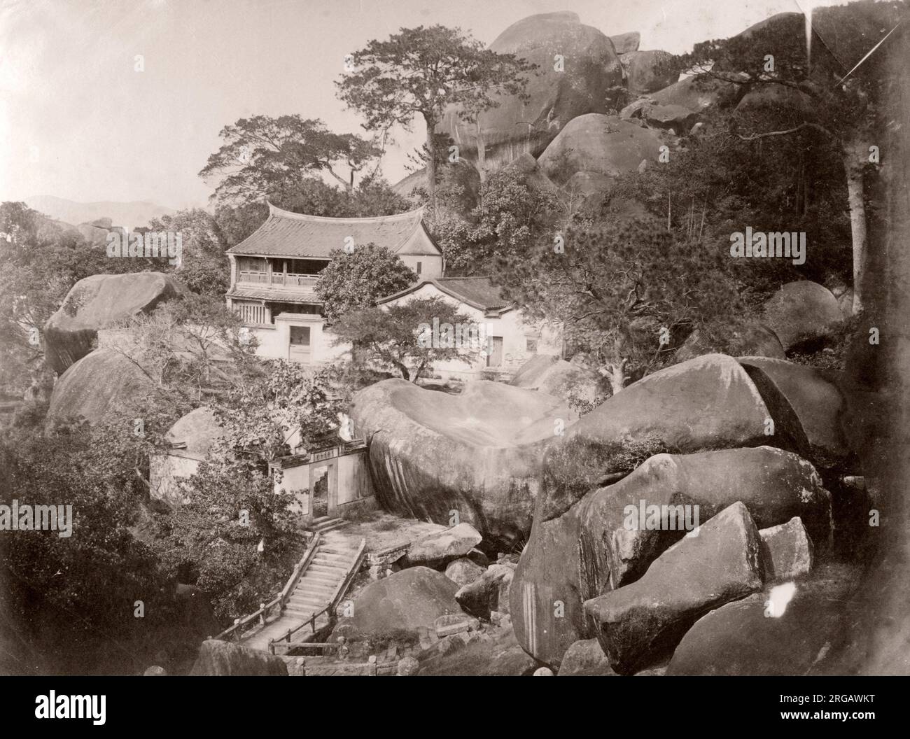 Vintage del XIX secolo fotografia Cina c.1880s - "Bianco Stag' tempio vicino a Amoy Xiamen Foto Stock