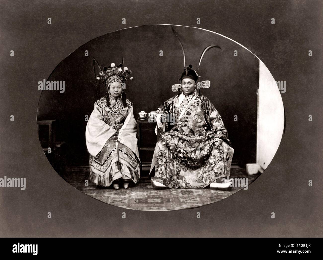 Gli attori cinesi in costume, Cina, c.1880's Foto Stock