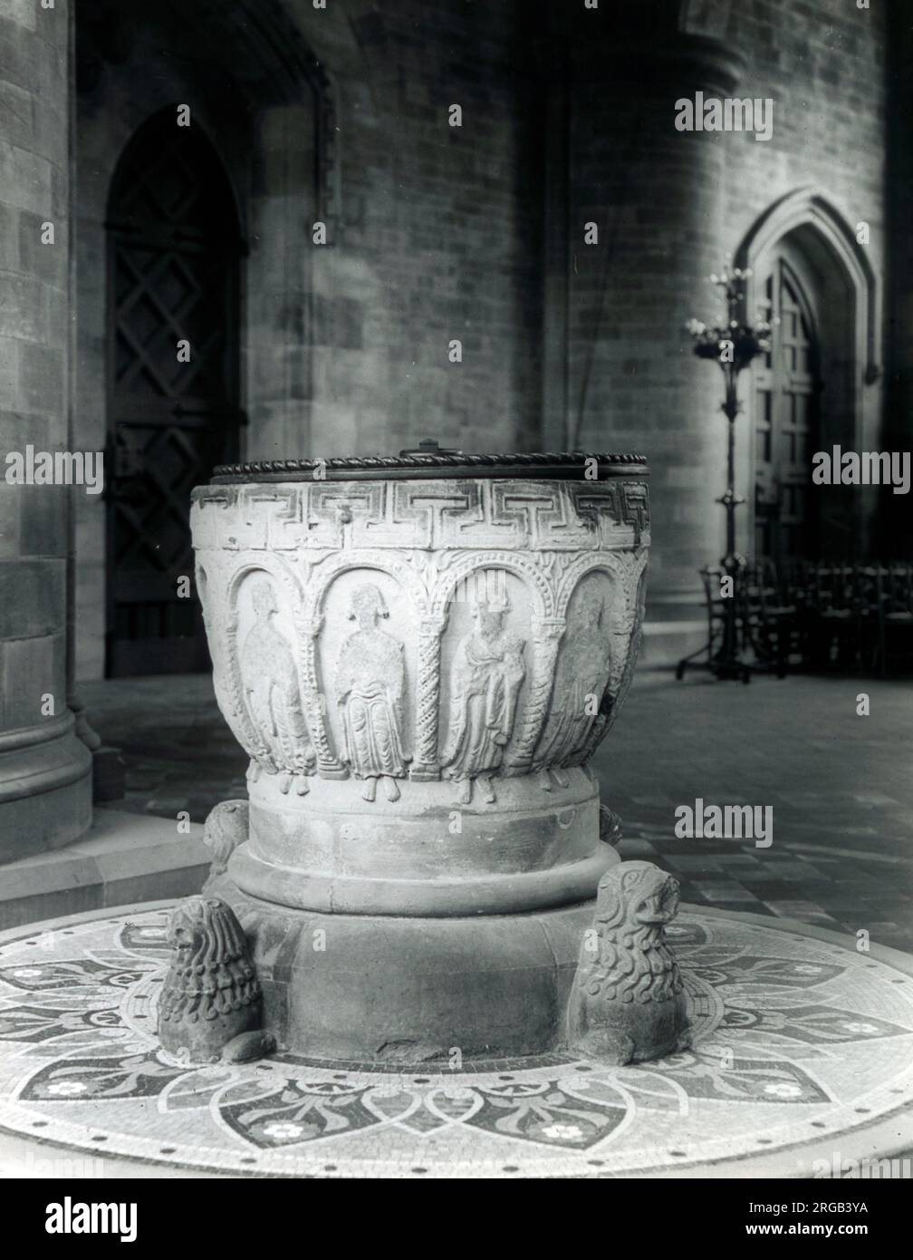 Font, Cattedrale di Hereford, Herefordshire, Inghilterra Foto Stock
