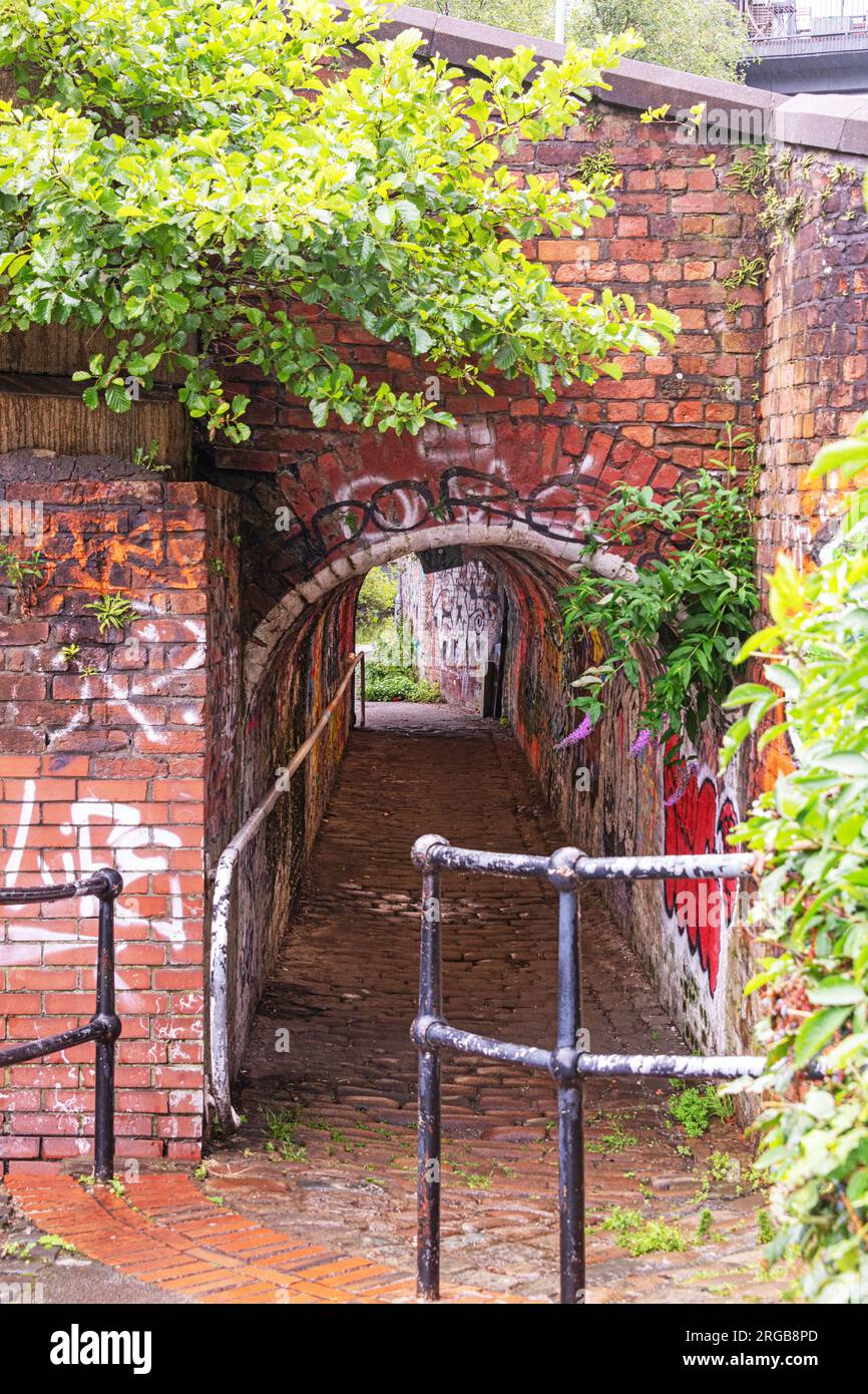Il Rochdale Canal Towpath Foot Tunnel sotto New Union St Ancoats, Manchester M4 Foto Stock