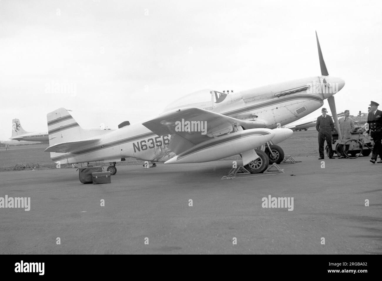 Nord America P-51D Mustang N6356T (msn 122-41034, ex 44-74494, ex RCAF 9237), di proprietà di Charles Masefield, presso l'aeroporto di Southend. Foto Stock