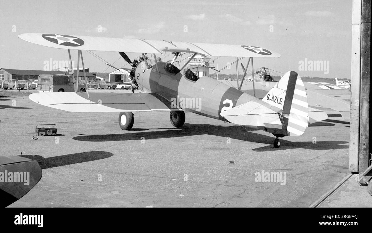 Boeing-Stearman N2s-5 Kaydet G-AZLE (modello A75N1, msn 758543, ex USAAF 42-109510, ex USN 43449, ex N5619N, Ex CF-XRD), presso l'aeroporto di Booker Foto Stock