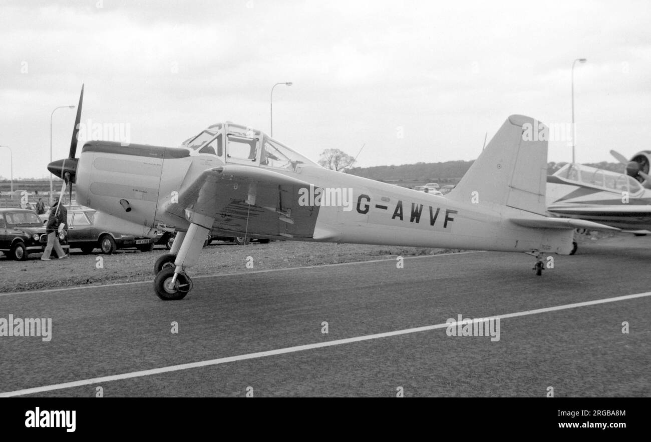 Percival P.56 Provost T.1 G-AWVF (msn PAC/F/375), a Kirmington nel giugno 1974. Foto Stock