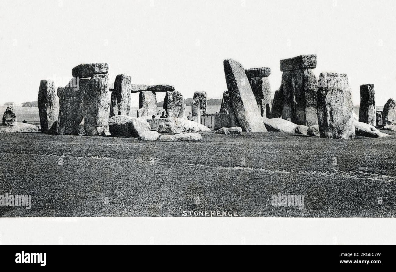 Stonehenge, Wiltshire - nella foto prima del restauro dell'antico cerchio di pietre neolitiche. Foto Stock