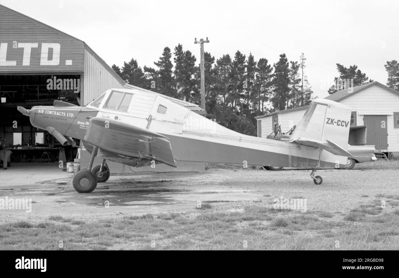 Auster B.8 agricola ZK-CCV (msn B.105), di Air Contracts Ltd., a Masterton, NZ, nel febbraio 1963. (Ricostruito dalla fusoliera di ZK-BMM con parti da c-ns B.103, B.104 e B.118) Foto Stock