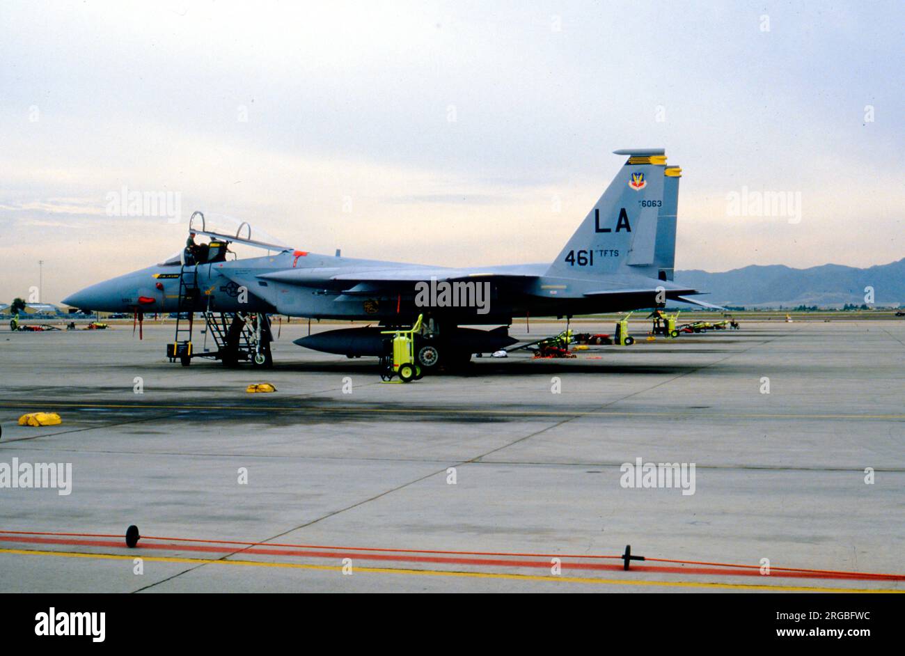 United States Air Force - McDonnell Douglas F-15A-16-MC Eagle 76-063 (msn 0249-A215, codice base 'LA'), del 461st Tactical Fighter Training Squadron, presso la base dell'aeronautica militare Luke. Foto Stock