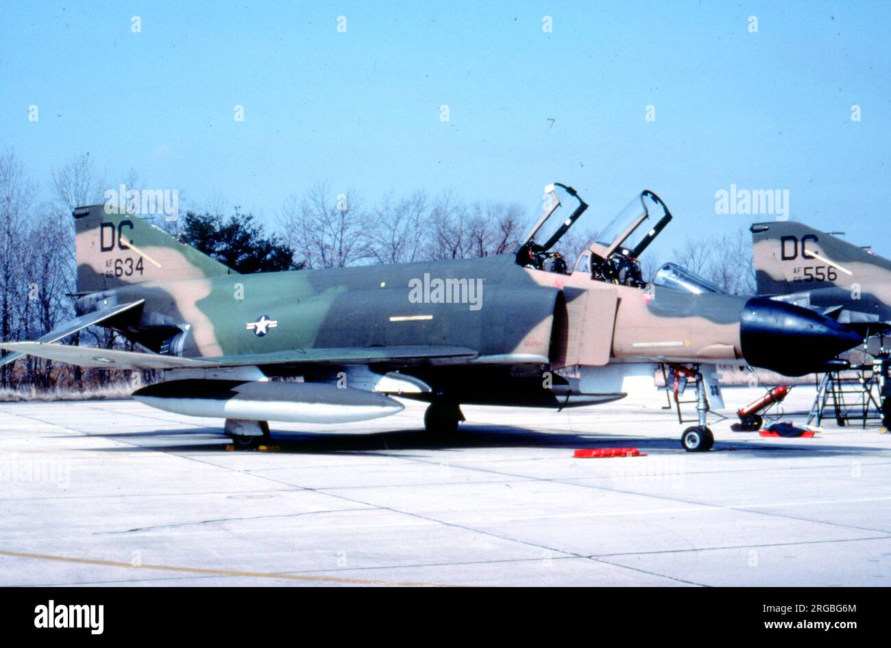 United States Air Force - McDonnell F-4D-30-MC Phantom 66-7634 (msn 2206, codice base DC), del 121st Tactical Fighter Squadron - 113rd Tactical Fighter Wing, Washington D.C. Air National Guard presso la base dell'aeronautica di Andrews, Maryland. Foto Stock