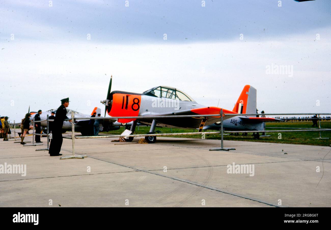 Commonwealth Aircraft Corporation CA-25 Winjeel A85-418 (msn CA25-18) Foto Stock
