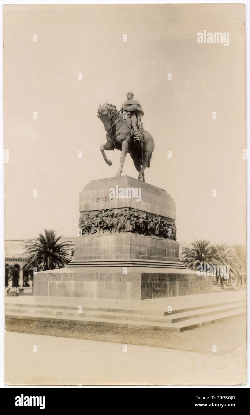 Statua equestre del generale Jose Artigas, monumento e mausoleo, Plaza Independencia, Montevideo, Uruguay, sud America. Foto Stock
