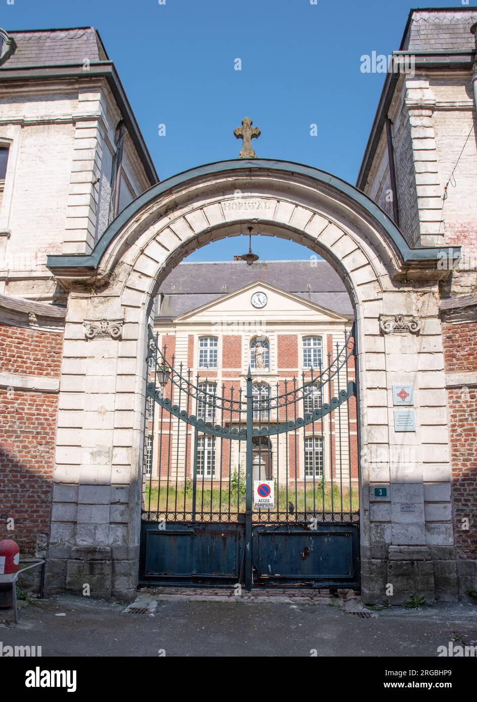 Porta dell'ospedale Saint Jean di Hesdin Foto Stock