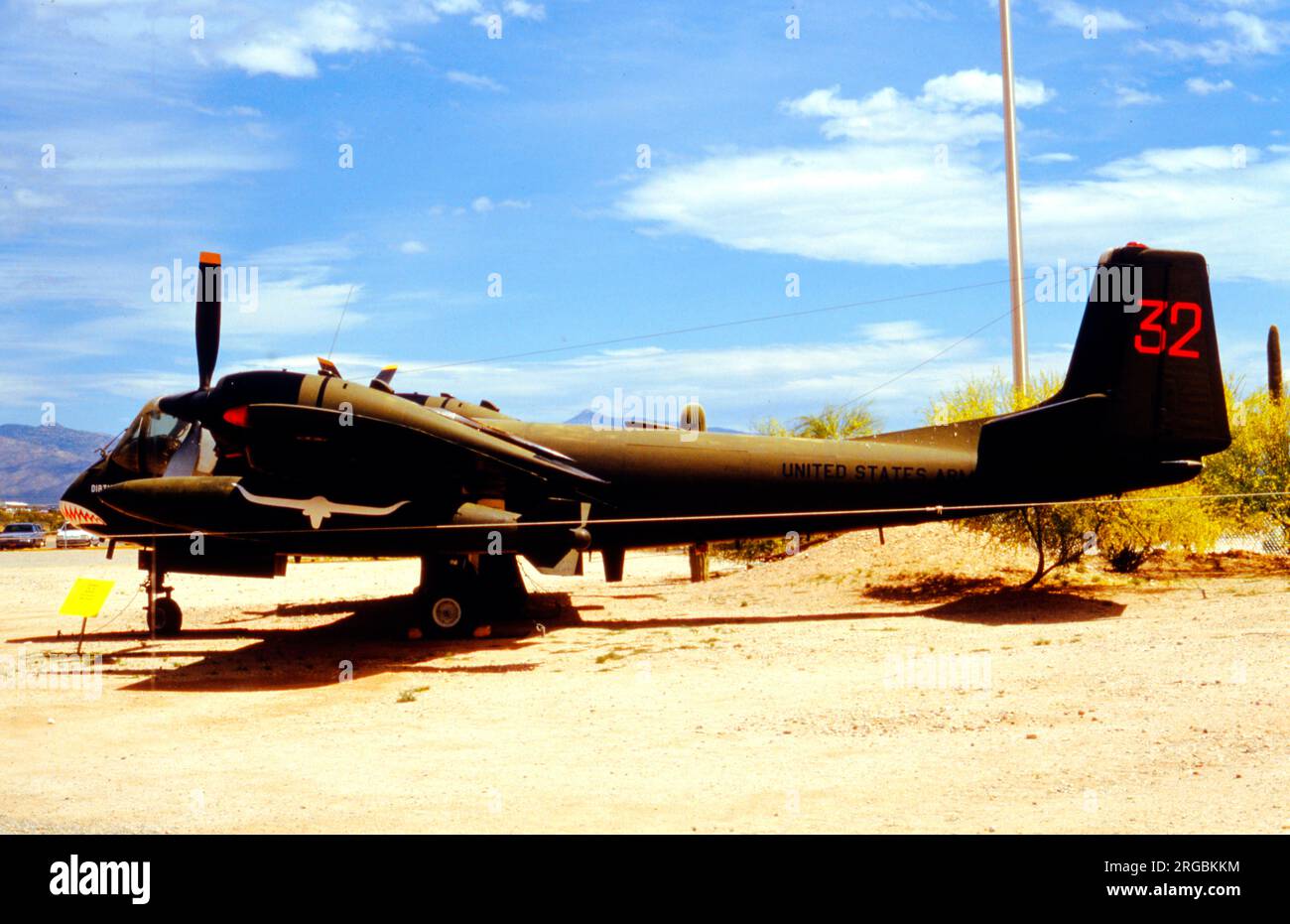 Grumman OV-1 Mohawk, in mostra al Pima Air and Space Museum, Tucson, Arizona. Foto Stock