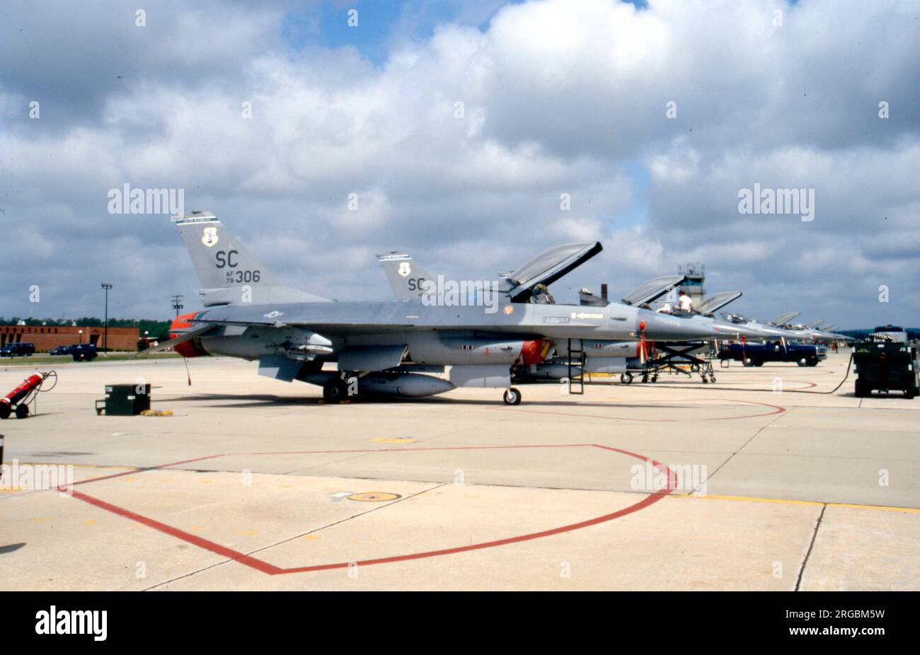 United States Air Force (USAF) - General Dynamics F-16A Block 10 Fighting Falcon 79-0306 (msn 61-91), della South Carolina Air National Guard. Foto Stock