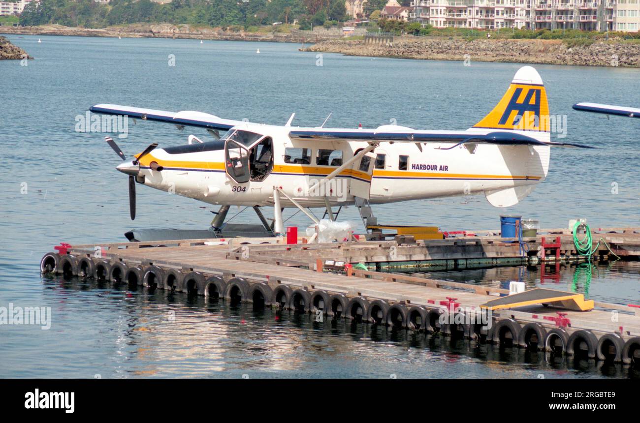 De Havilland Canada DHC-3T turbina Vazar Otter C-GVNL / 304 (msn 105), di Harbour Air, ormeggiata a Victoria Harbour, British Columbia Foto Stock