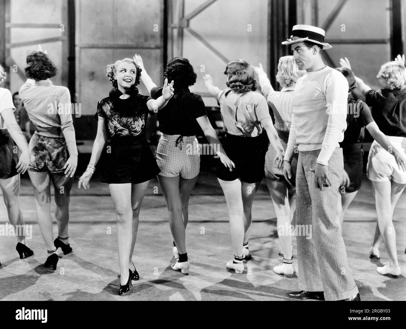 Collette Lyons, Charley Foy, sul set del film, 'Dance, Charlie, Dance', Warner Bros., 1937 Foto Stock