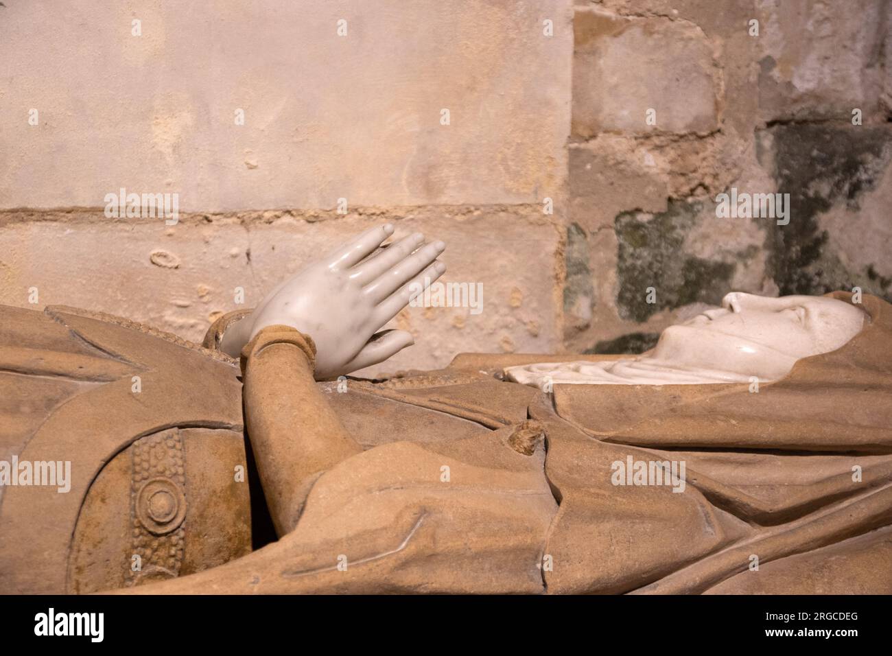 Effigie di Helene de Melun nella cripta di Notre-Dame et Saint-Laurent nell'UE Foto Stock