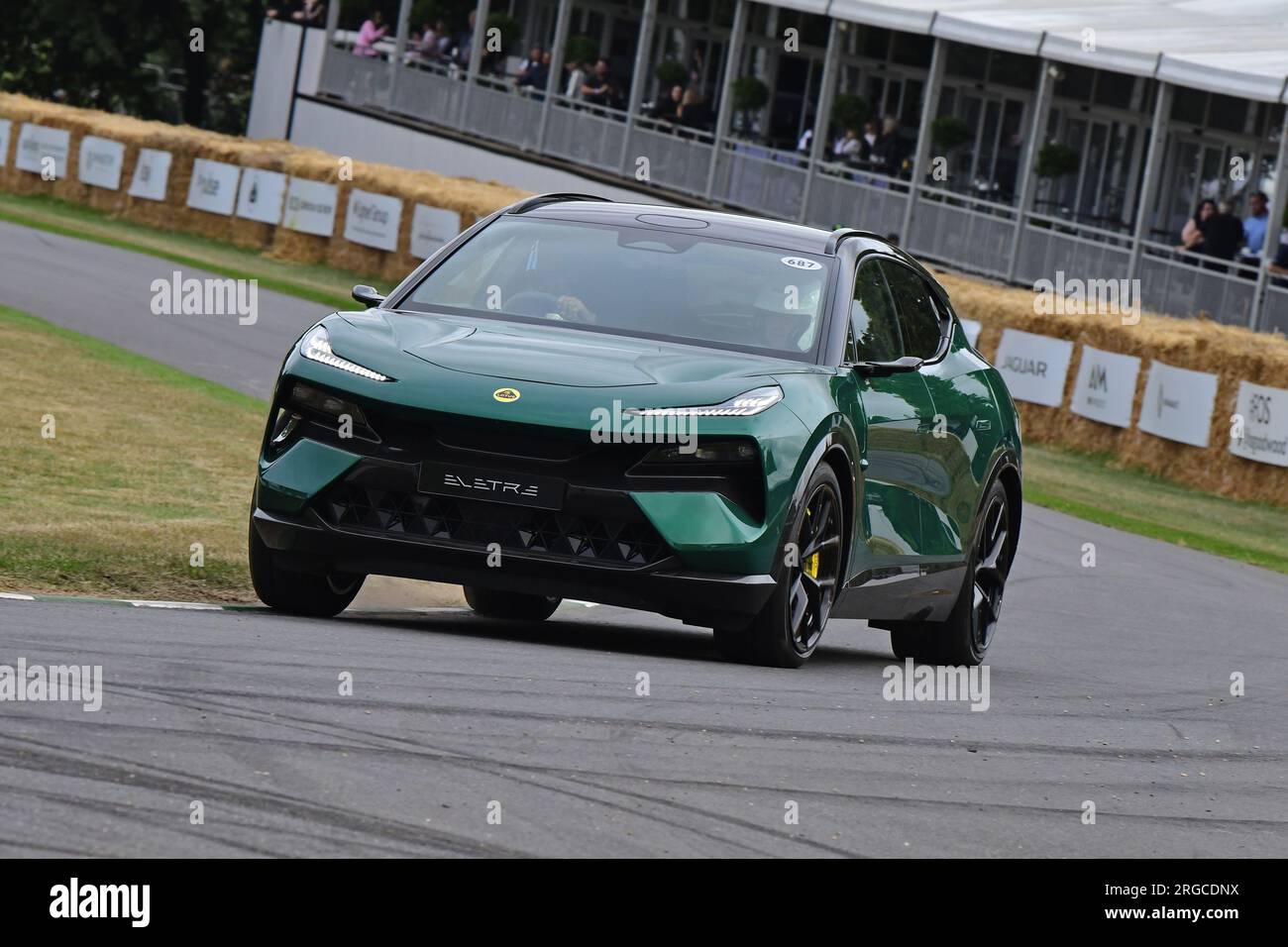 Lotus Eletre R, First Glance, un'opportunità per vedere nuovi modelli e concept car di produttori sia nuovi che affermati, che coprono le City car a. Foto Stock