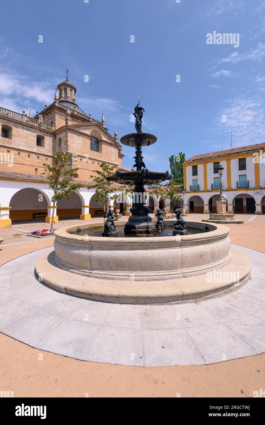 Capila del Cerralbo desde la plaza del buen alcalde, obra de Juan del Ribero Rada en Ciudad Rodrigo en Salamanca Foto Stock