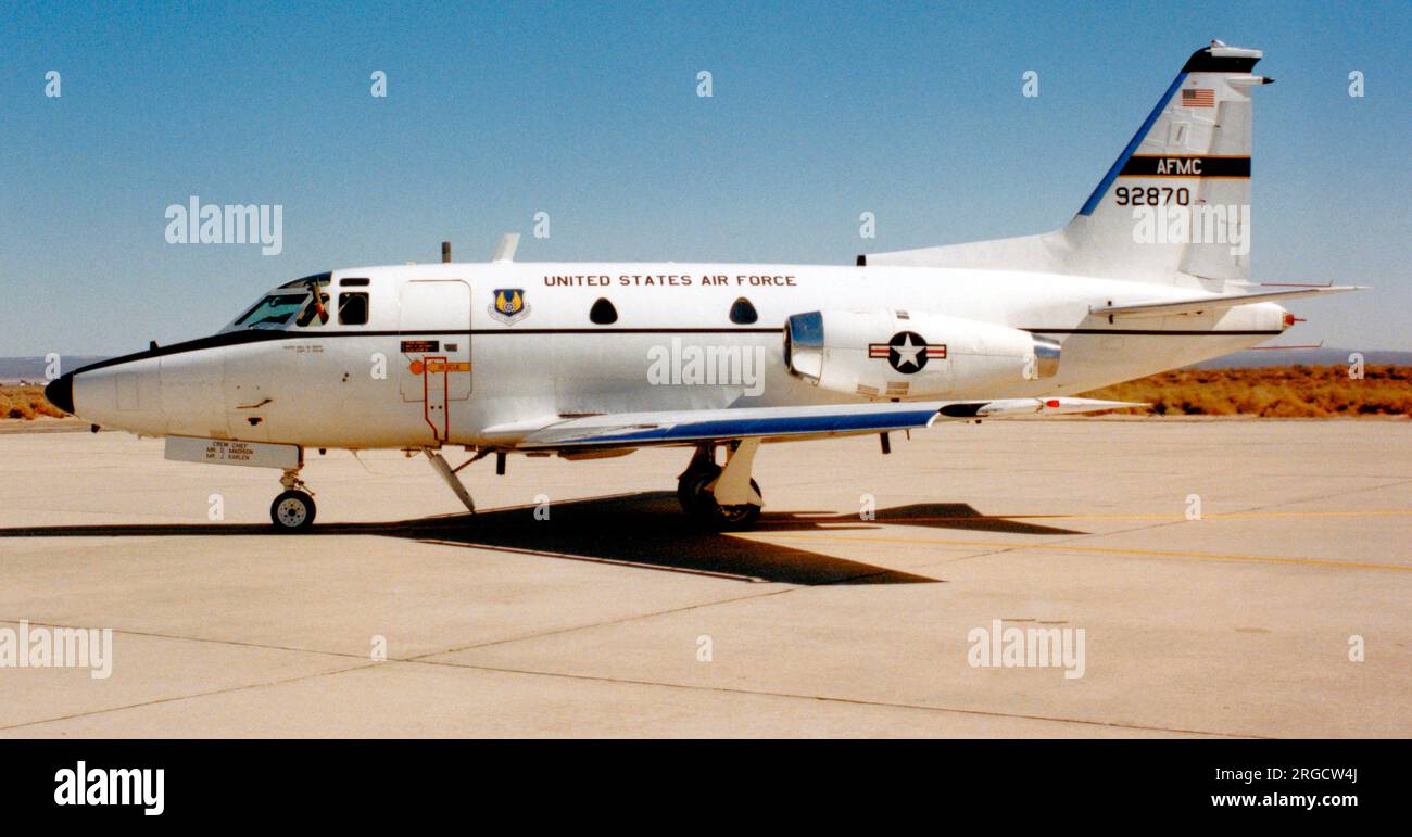 United States Air Force - North American NT-39A-1-NA Sabreliner 59-2870 (msn 265-3), di Air Force Materiel Command, alla base dell'aeronautica di Edwards il 3 aprile 2018. Convertito in NT-39A sotto Project Little Crow per l'uso come simulatore di minaccia ECM, con la 4950th Test Wing, Aeronautical Systems Division, Wright-Patterson, OH Foto Stock